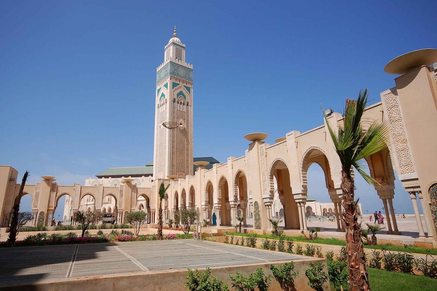 Casablanca Tagestour ab Marrakesch und Besuch der Großen Moschee — photo 1 of 15