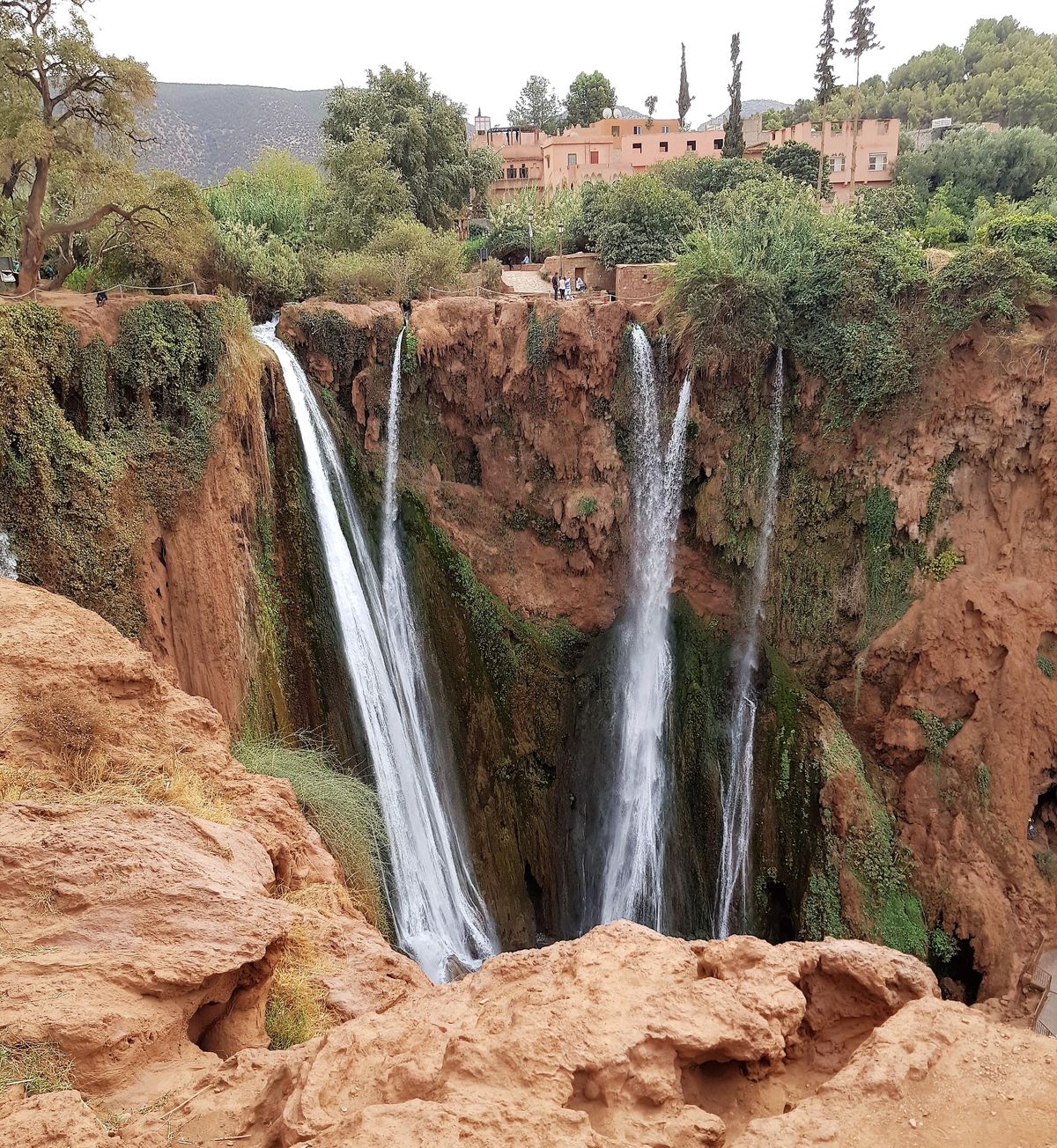 Ab Marrakesch: 2-tägige Tour zu den Bergen des Happy Valley und den Ouzoud-Fällen — photo 2 of 15