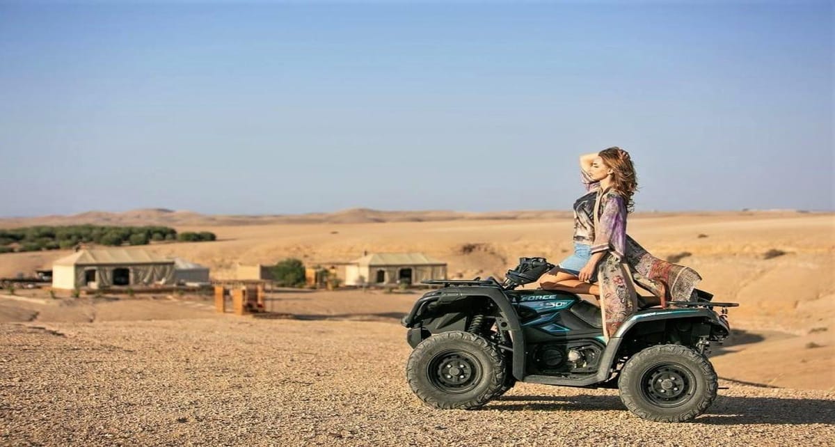 Deserto di Agafay: tour in quad, giro in cammello e spettacolo dal vivo — photo 2 of 15