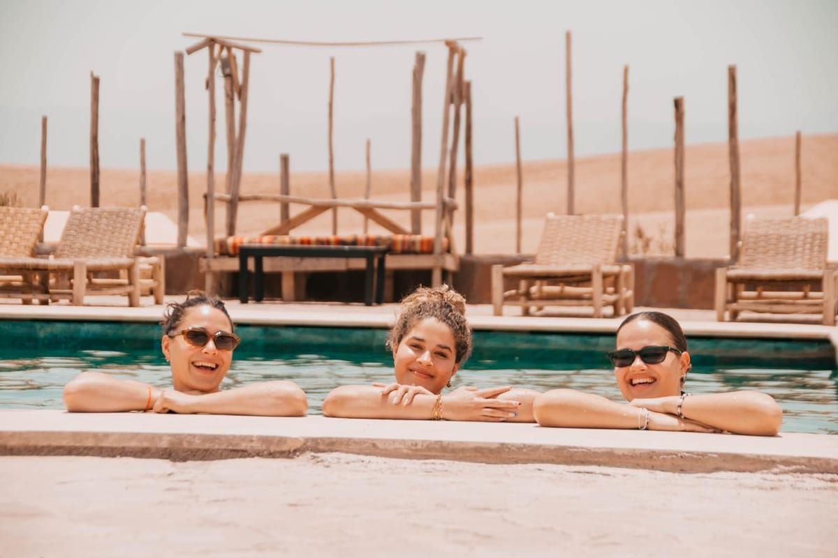 Marrakesch: Agafay-Wüstenpool, Abendessen und Live-Show — photo 2 of 15