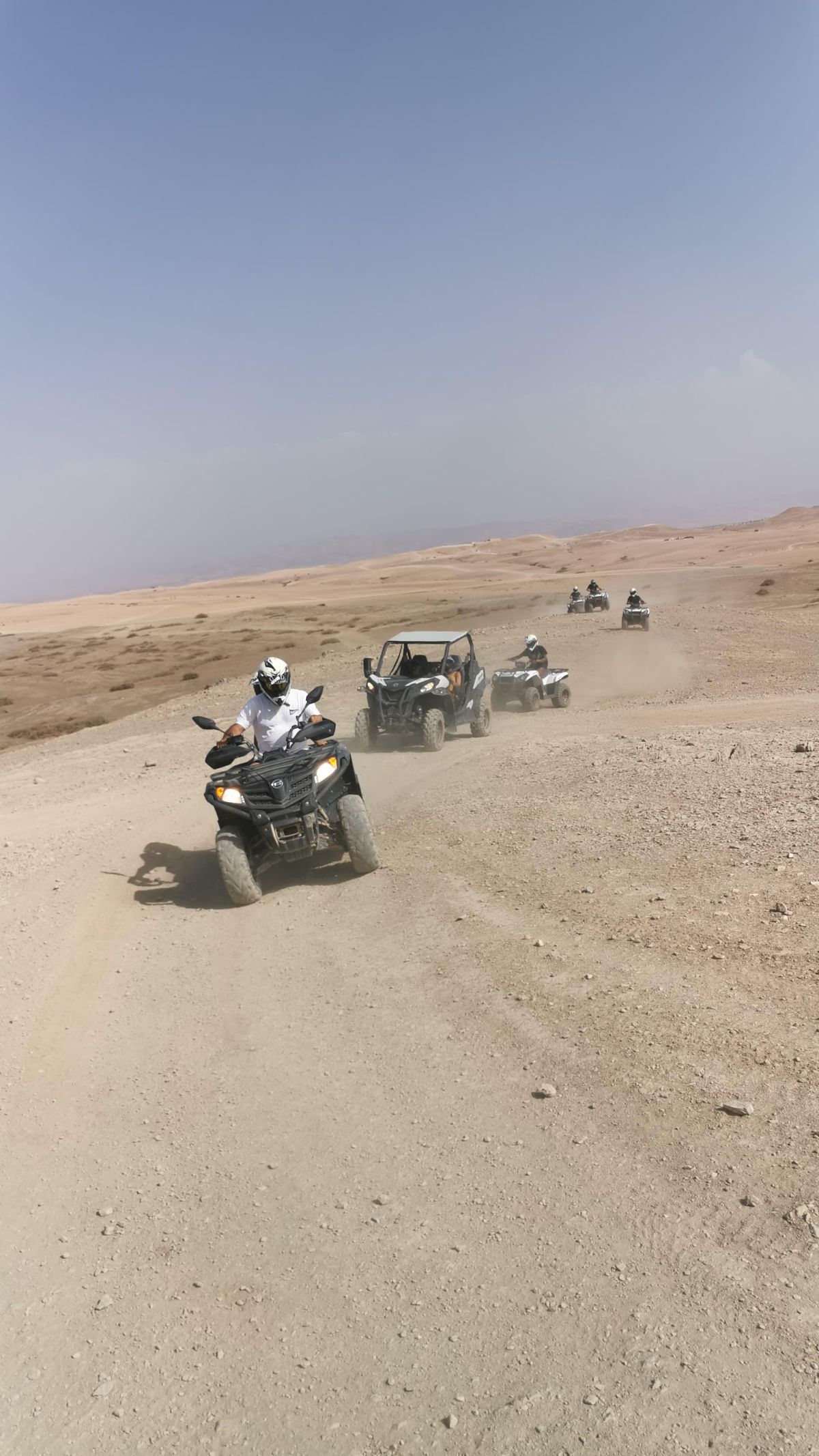 Marrakech: giro in quad nel deserto di Agafay e cena con spettacolo — photo 2 of 7