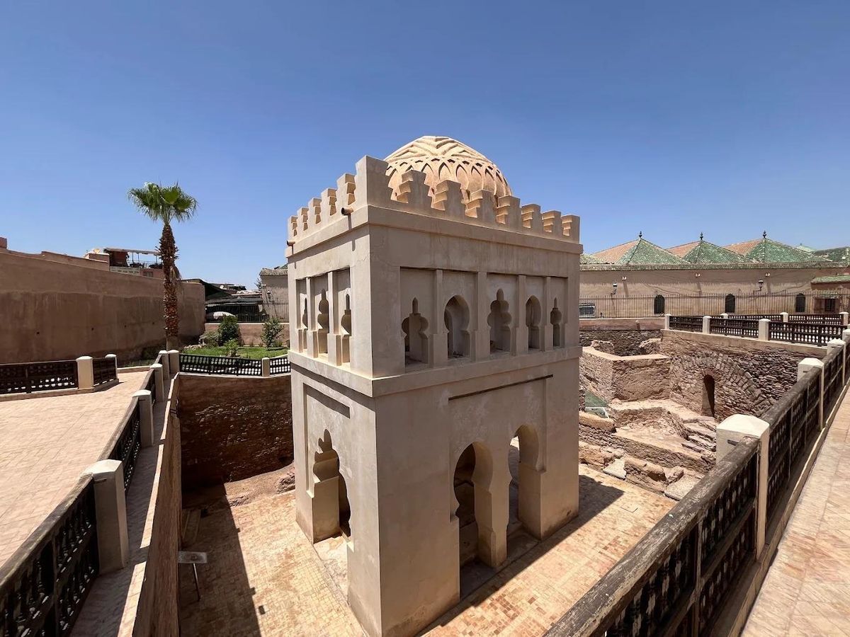 Marrakesch: Elegance Museum, Almoravid Koubba & Souk-Tour — photo 2 of 9