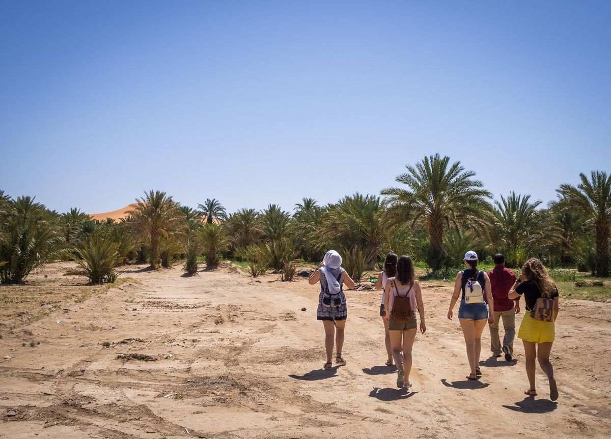 Ab Marrakesch: 4-tägige private Tour durch die Merzouga-Wüste & Luxuscamp — photo 2 of 15