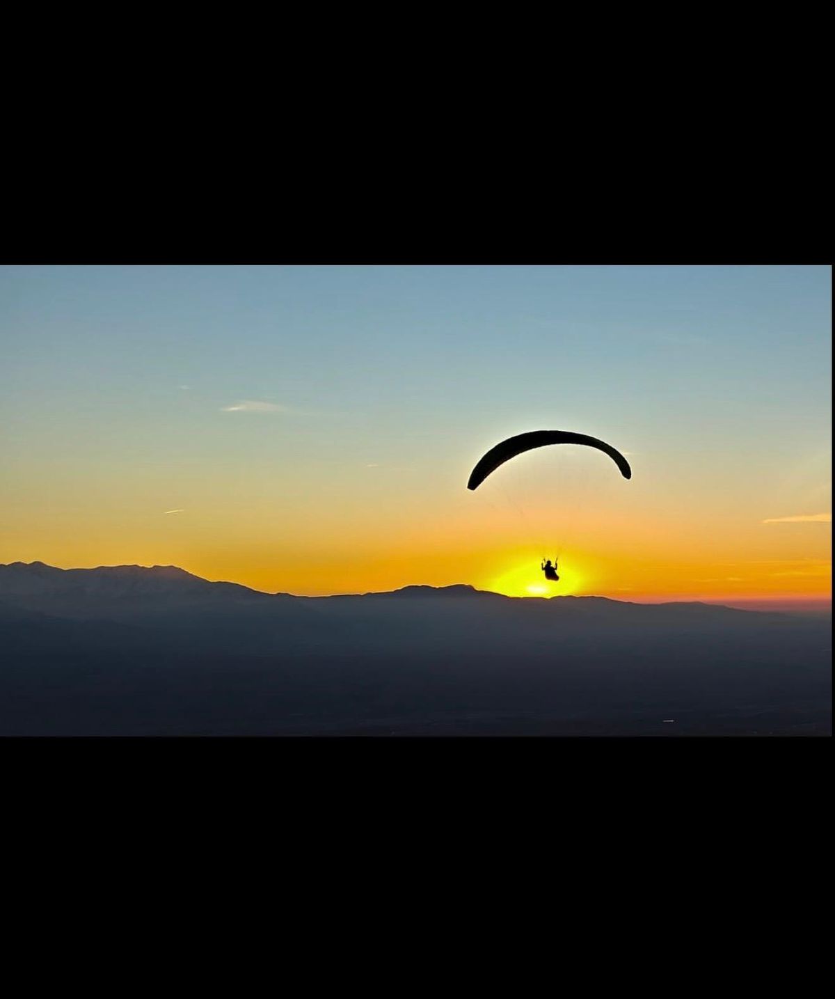 Ab Marrakesch: Gleitschirmfliegen & Kamelreiten im Atlasgebirge — photo 1 of 15
