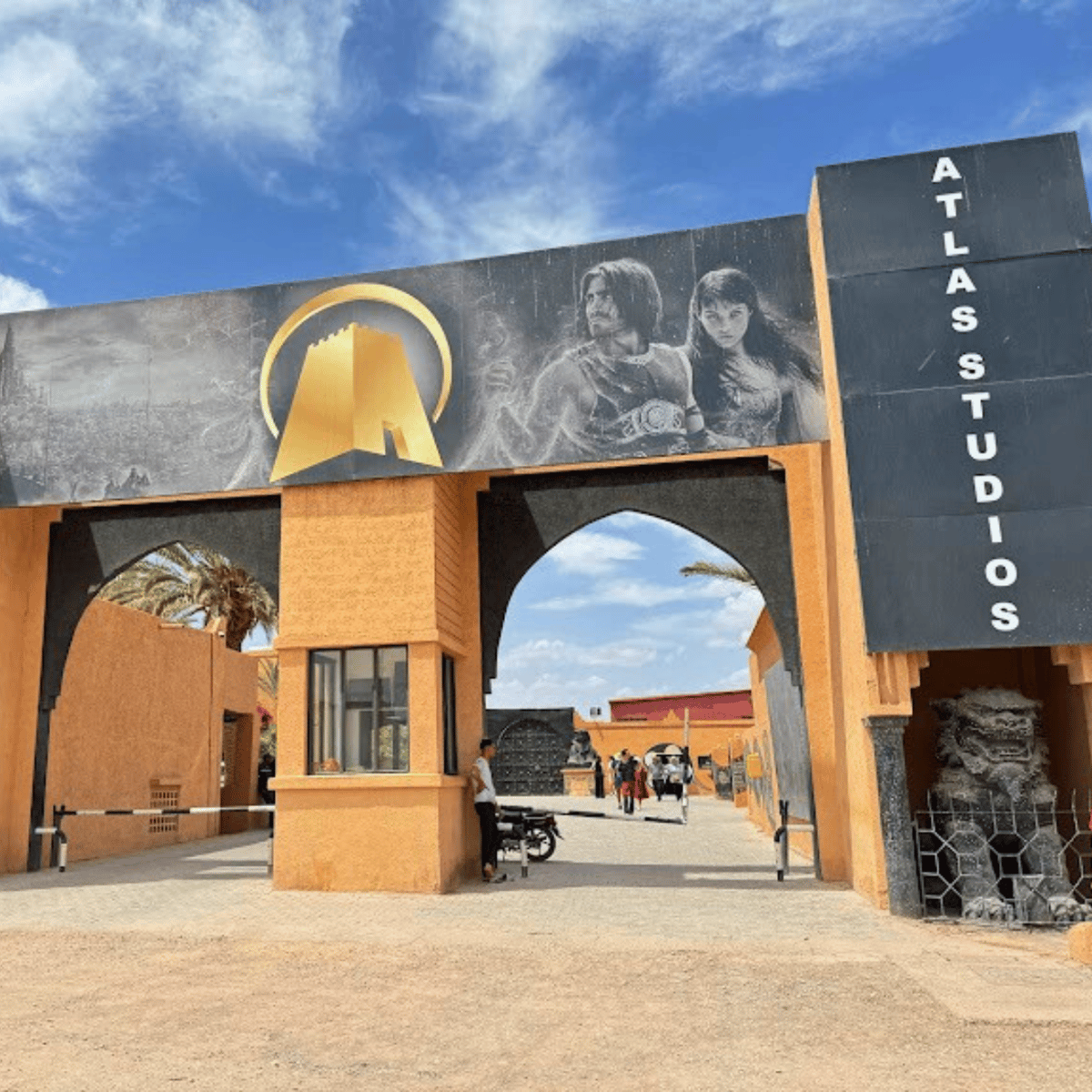 Von Marrakech aus: Ouarzazate, Ait Ben Haddou & Atlas Studios — photo 2 of 15