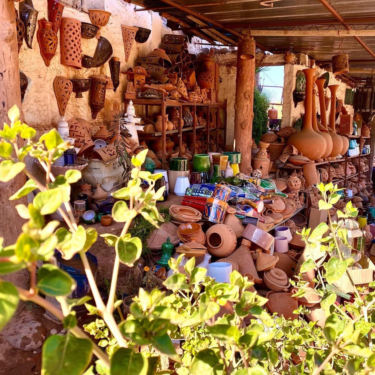Luxuriöse private Ourika-Tour: Berberteppiche und Töpferei besuchen — photo 2 of 12