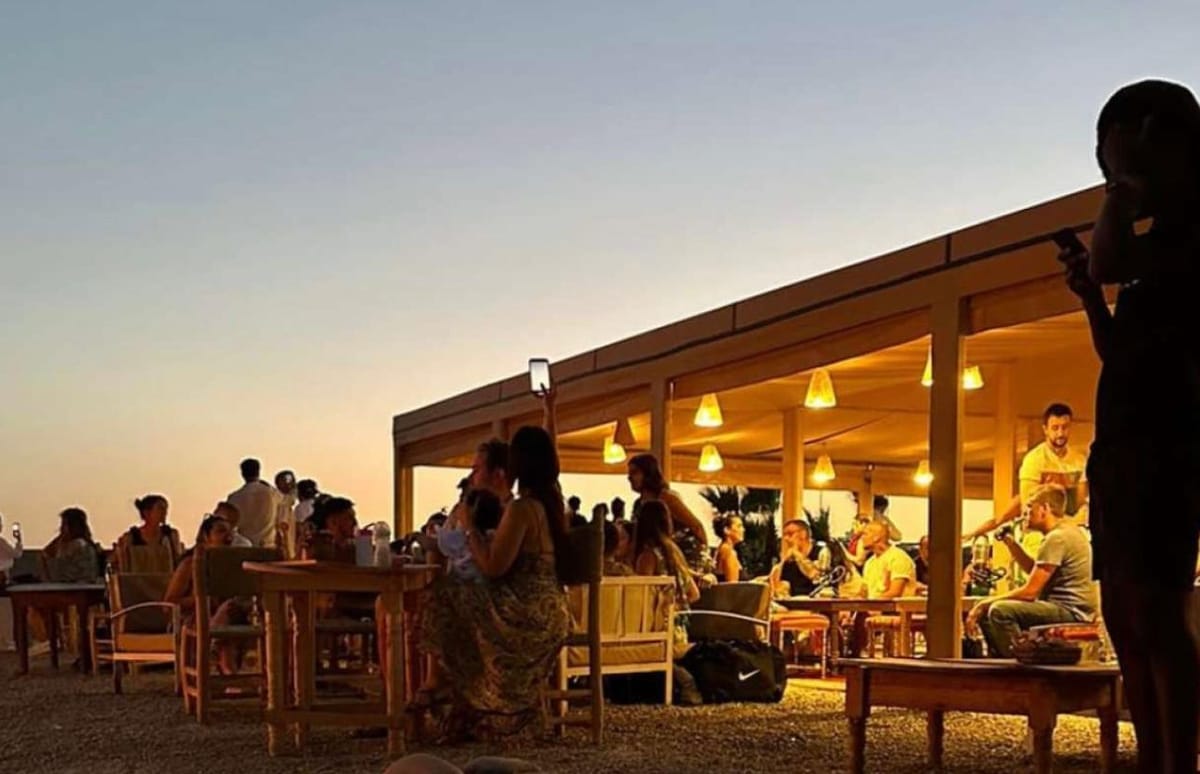 Marrakesh: Cena spettacolo di 3 portate nel deserto di Agafay e accesso alla piscina — photo 2 of 15