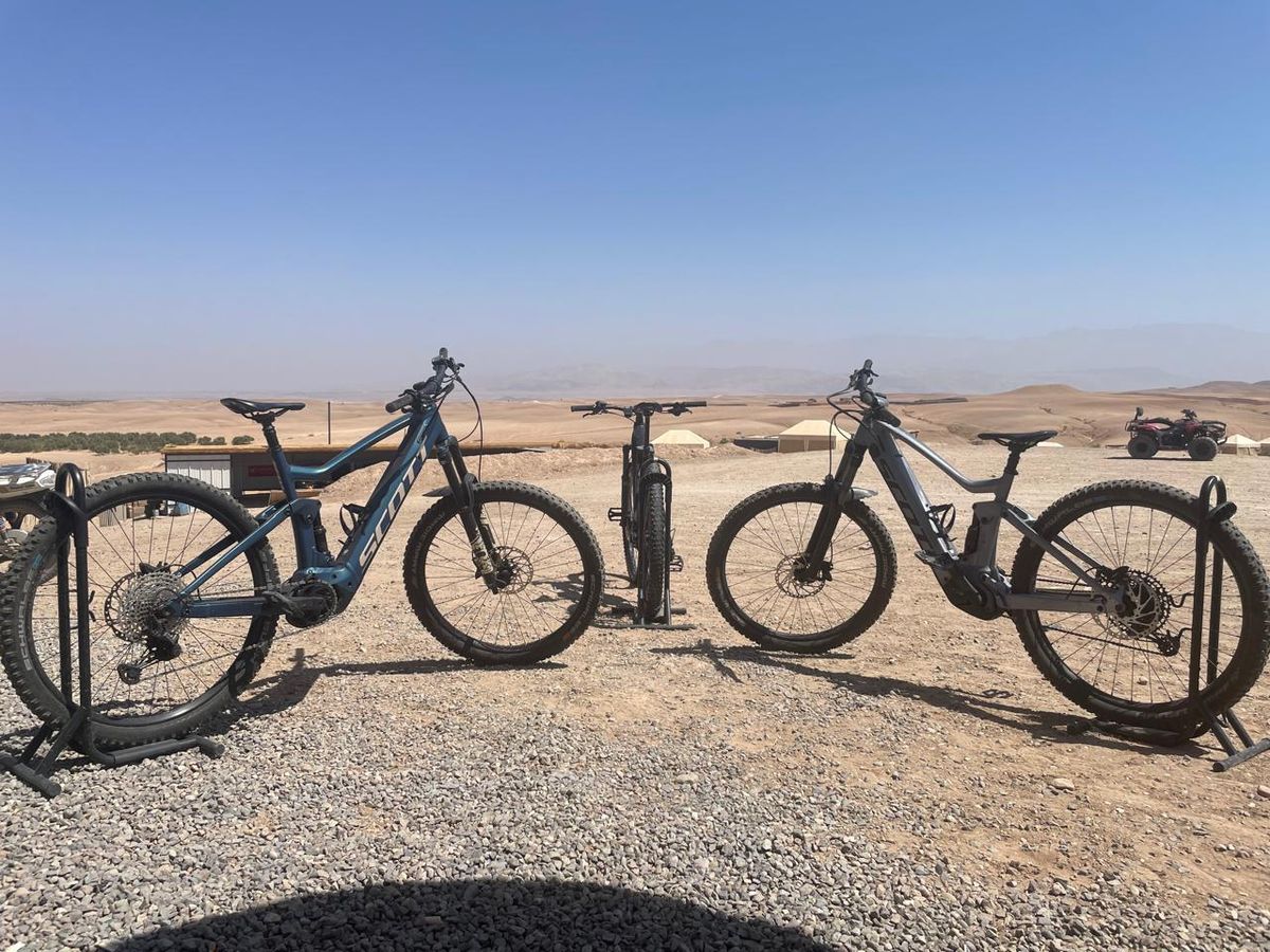 Marrakech: Giornata in e-bike ad Agafay e al lago con pranzo Agenzia UFFICIALE — photo 2 of 4