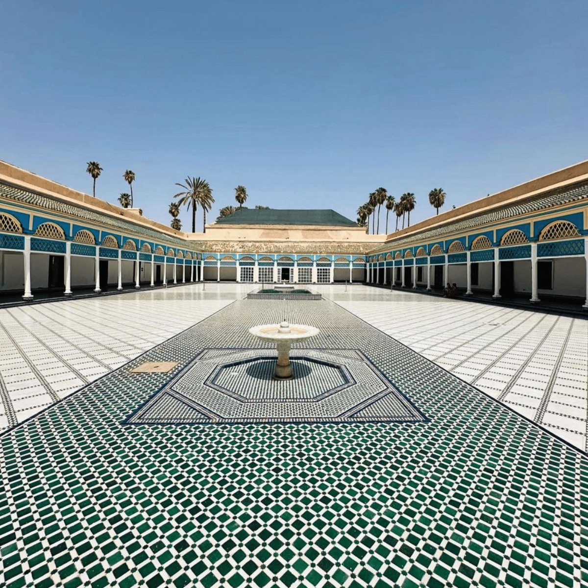 Marrakesch: Geführter Rundgang durch die Medina, zum Bahia-Palast & zur Ben-Youssef-Madrasa — photo 2 of 15