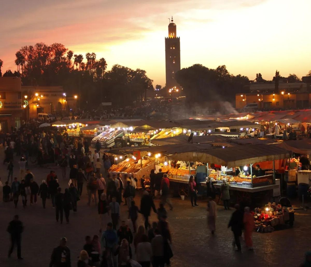Marrakesch: Medina & Souks bei Nacht mit marokkanischem Abendessen — photo 2 of 13