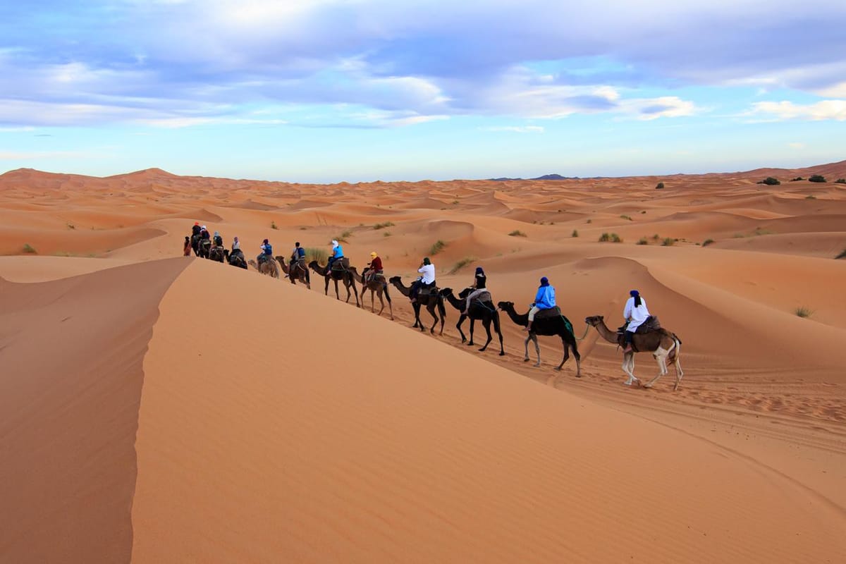 Merzouga: 1 Nacht im Wüstencamp mit Abendessen & Kamelritt — photo 1 of 15