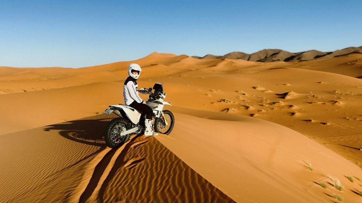 Merzouga: Enduro-Wüstentour mit Motocross-Offroad-Fahrt und Dünen — photo 2 of 7