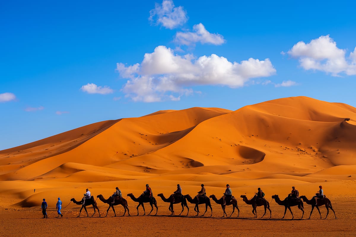 Merzouga: Übernachtung im Luxuscamp mit Kamelritt & Abendessen. — photo 1 of 15