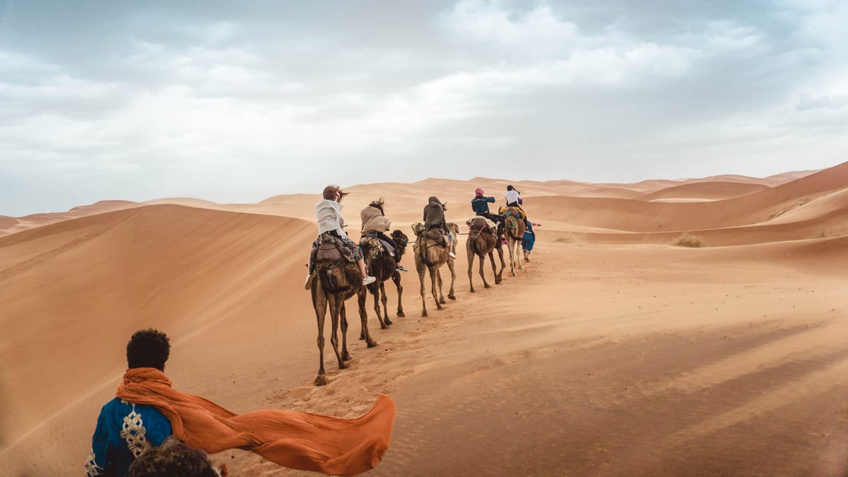 Merzouga: Övernattning i lyxigt ökentält med middag — photo 2 of 15