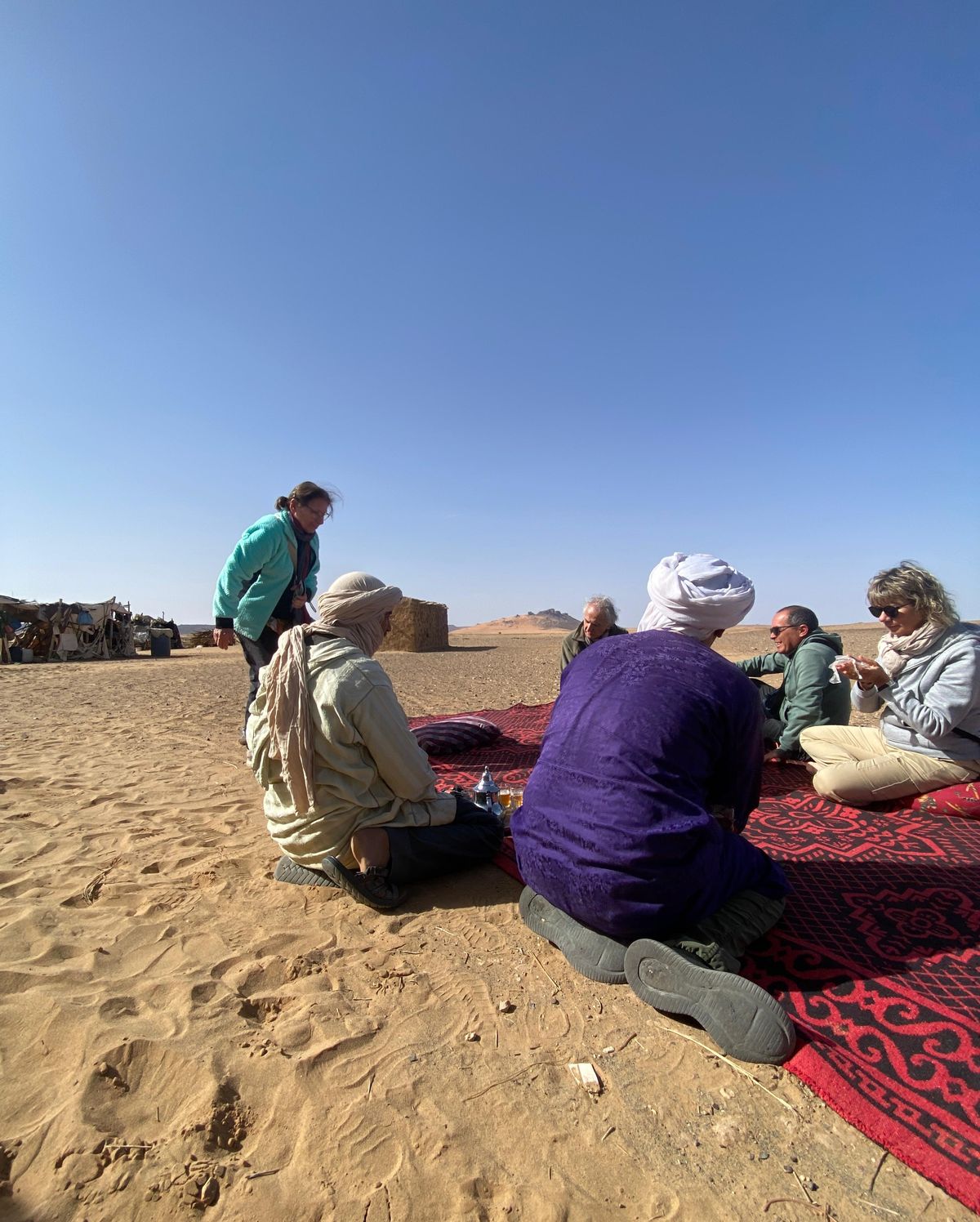 Merzouga: Übernachtung im Zelt einer Nomadenfamilie in der Wüste — photo 2 of 5