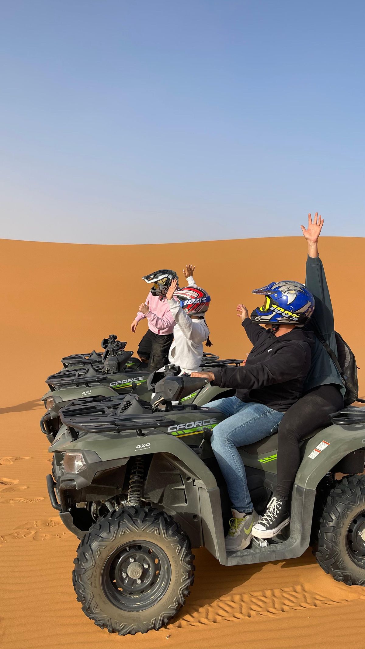 Merzouga: tour in quad tra le dune di Erg Chebbi e sandboarding — photo 2 of 7