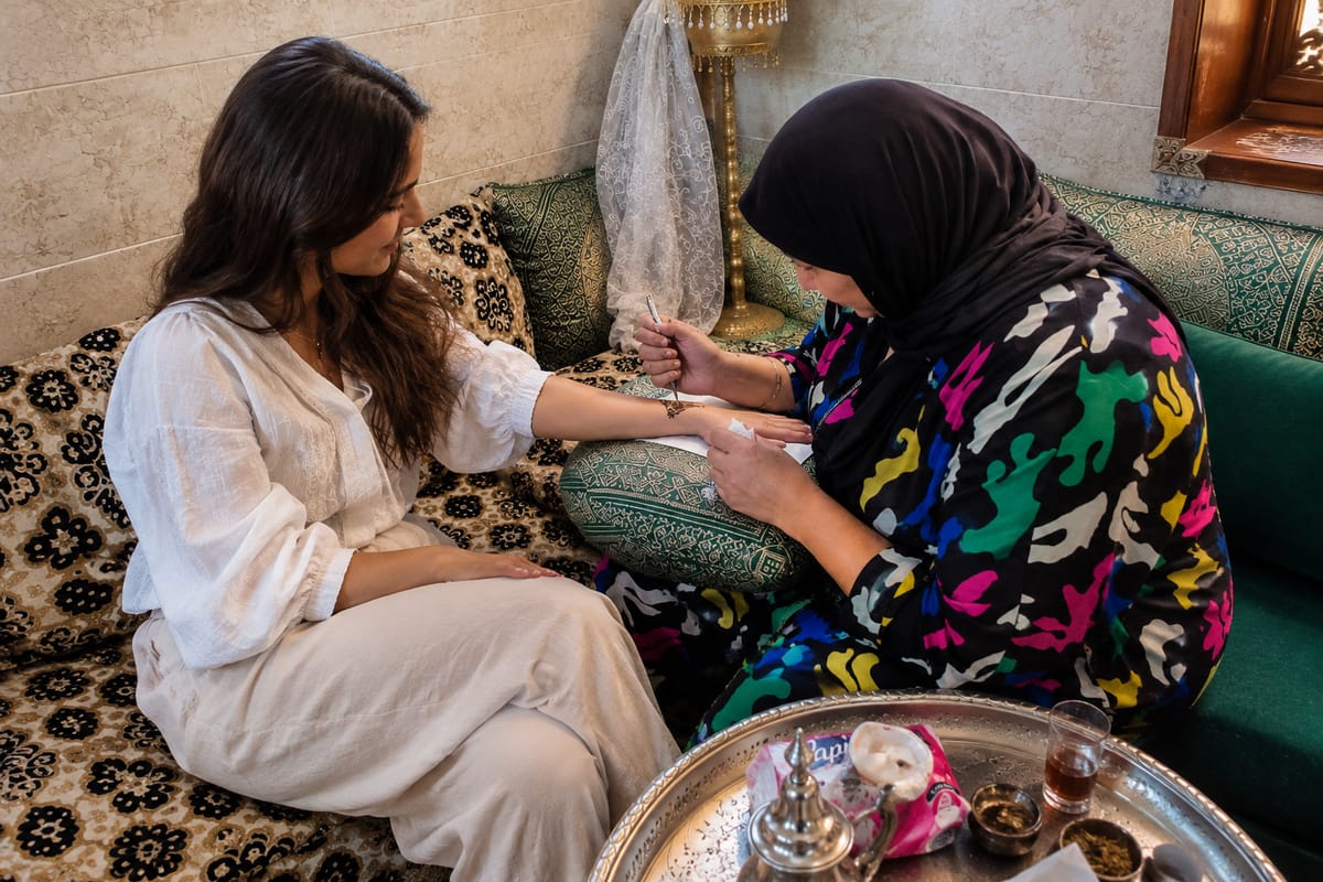 Marrakesch: Natürliches Henna-Tattoo mit Tee und Souvenirs — photo 1 of 13
